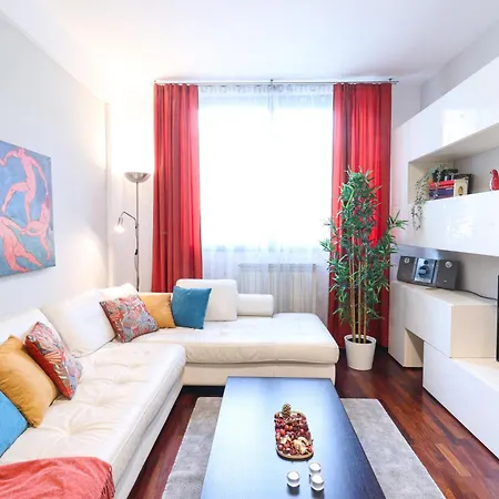 Margot - Quiet And Elegant With Free Parking 아파트 로마