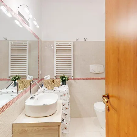 Margot - Quiet And Elegant With Free Parking 아파트 로마