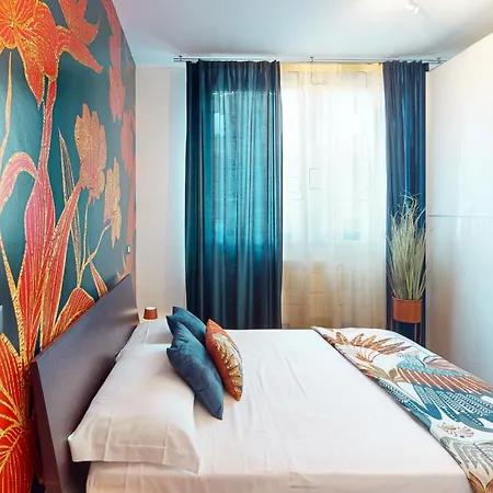 Margot - Quiet And Elegant With Free Parking 로마