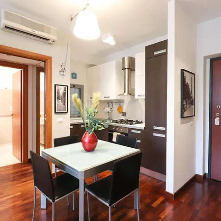 Margot - Quiet And Elegant With Free Parking 아파트